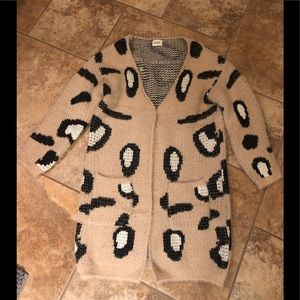 Super cute leopard/cheetah cardigan! NWOT